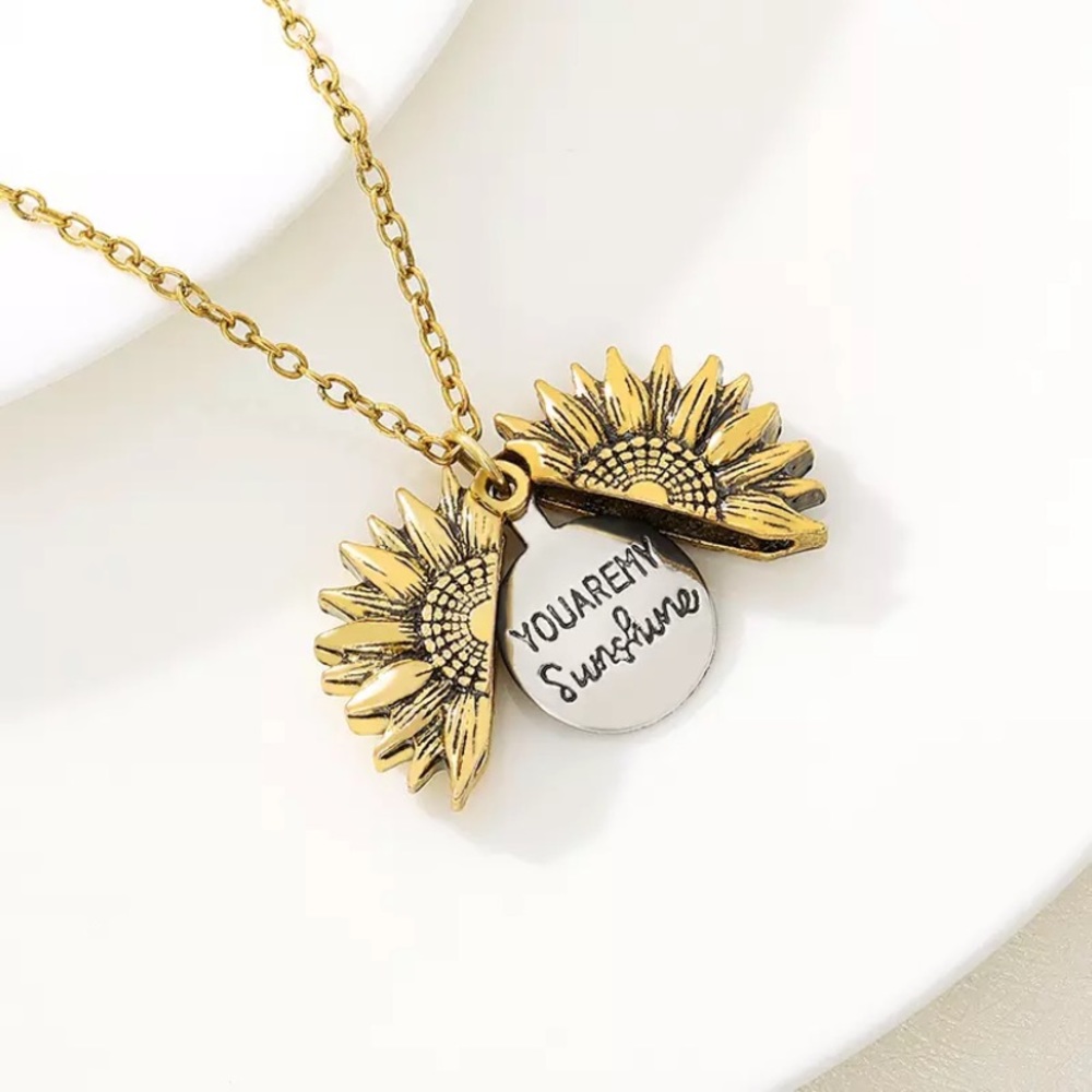 You are my sunshine su flower necklace